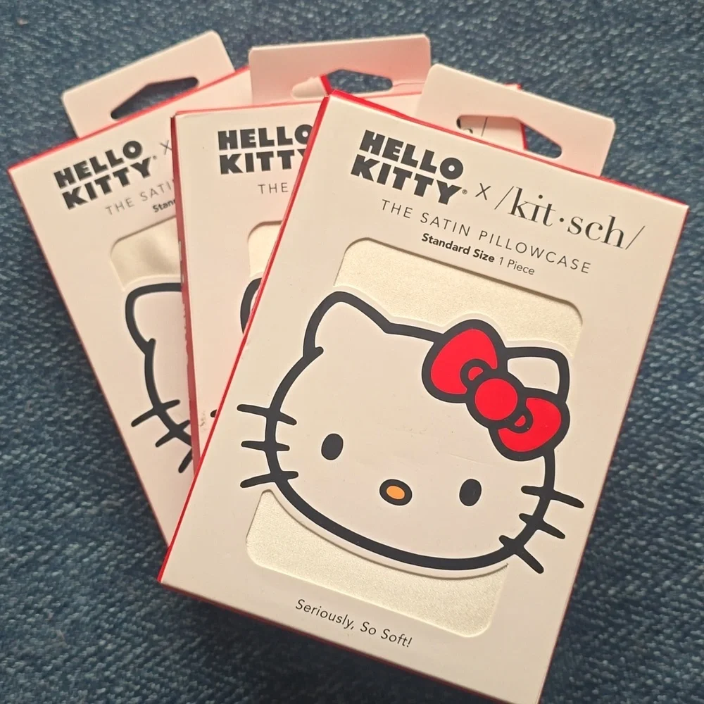 Kitsch x Hello Kitty Satin Pillowcase in Ivory Kitty Bow